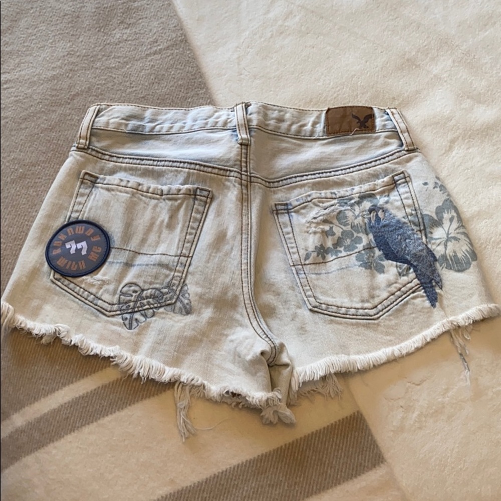 Shorts - Picture 2 of 6